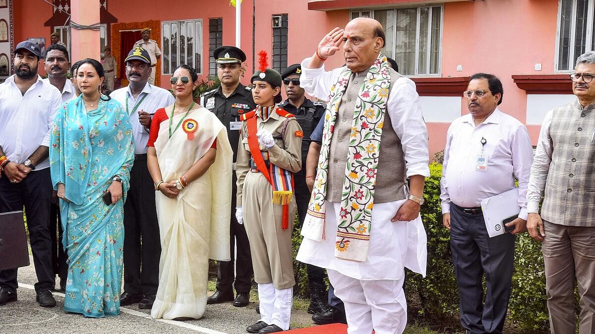 <div class="paragraphs"><p>Defence Minister Rajnath Singh with Rajasthan Deputy Chief Minister and Finance Minister Diya Kumari and others during the inauguration ceremony of Sainik School at Bhawani Niketan, in Jaipur.</p></div>