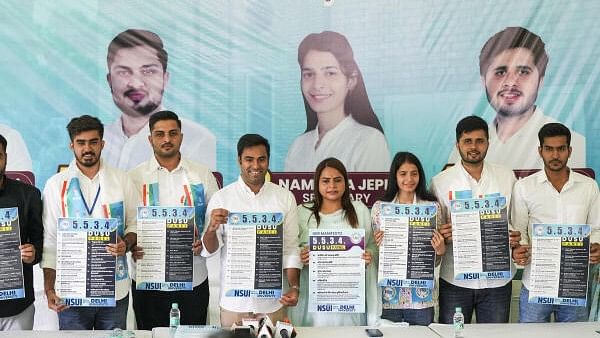 <div class="paragraphs"><p>Members of the National Students' Union of India (NSUI) during the launch of NSUI manifesto for the upcoming Delhi University Students' Union (DUSU) elections, in New Delhi, Saturday, Sept. 21, 2024. </p></div>