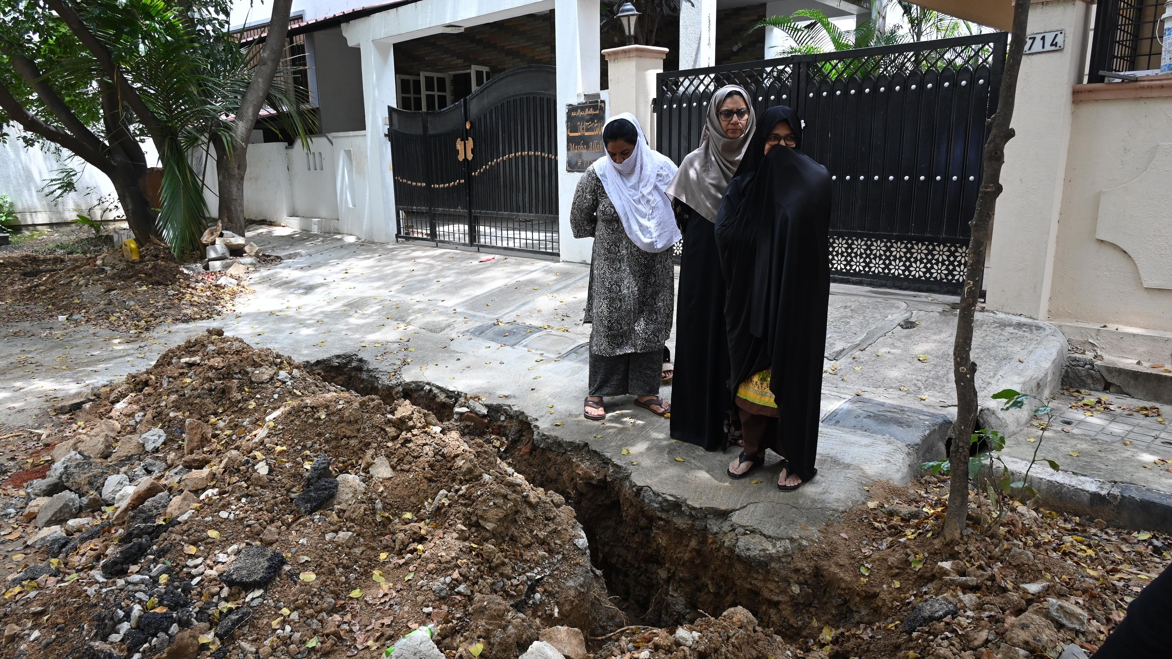 <div class="paragraphs"><p>Several residents say the water supplied to their homes is muddy, blackish, and emits a foul odour. </p></div>