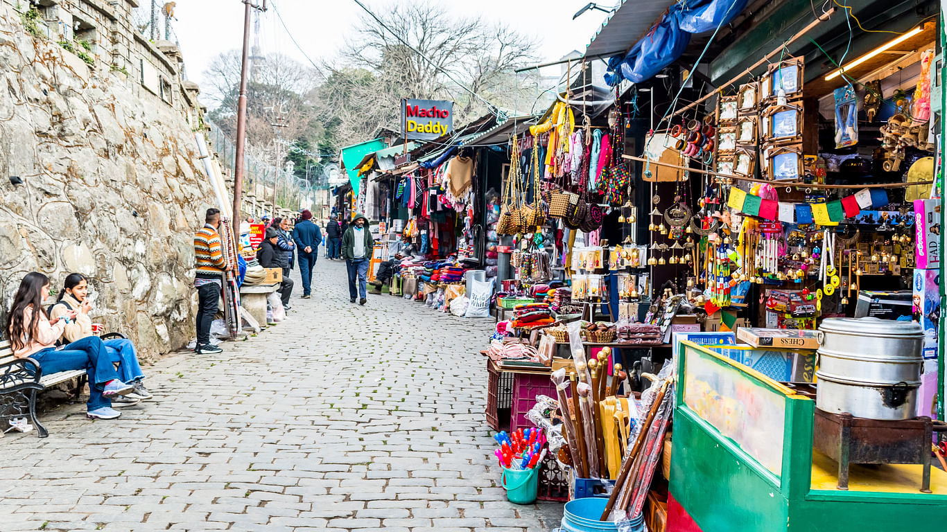 <div class="paragraphs"><p>Street vendors in Kasauli, Himachal Pradesh.</p></div>