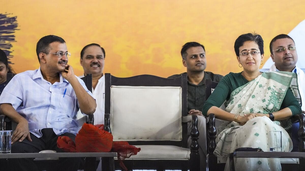 <div class="paragraphs"><p>AAP National Convenor Arvind Kejriwal with Delhi CM Atishi.</p></div>