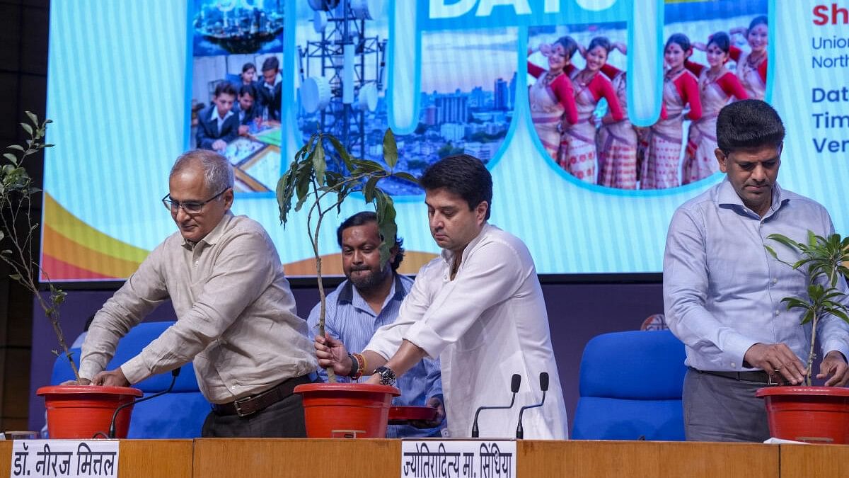 <div class="paragraphs"><p>Union Minister Jyotiraditya Scindia plants a tree sapling after launching 'Ek Ped Maa Ke Naam' campaign in New Delhi.</p></div>