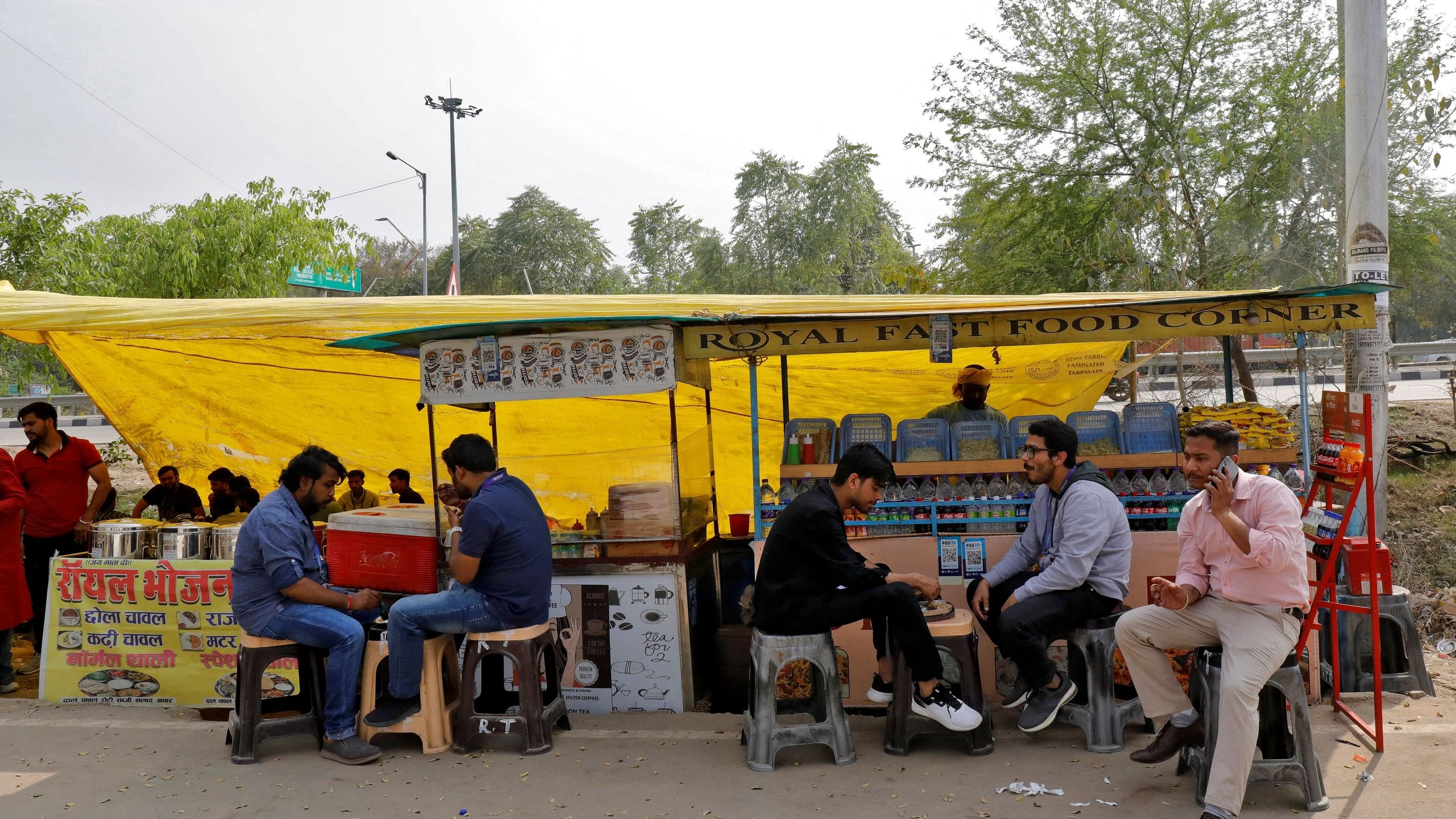 <div class="paragraphs"><p>Representative image of roadside eateries.</p></div>