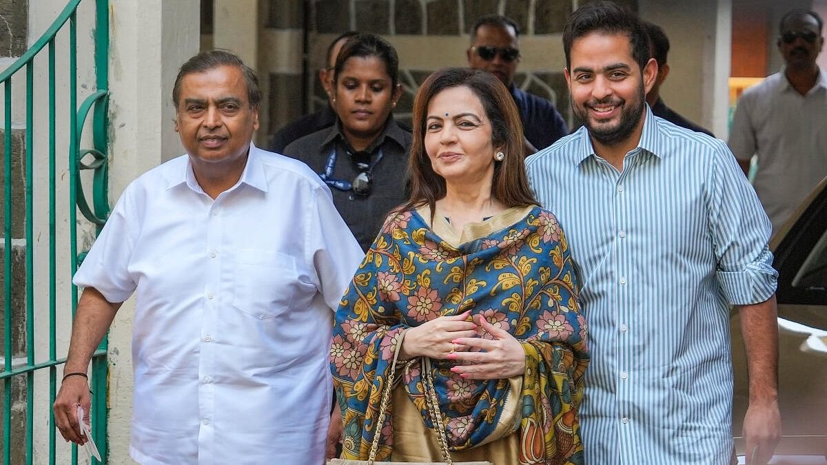 <div class="paragraphs"><p>A file image of&nbsp;Mukesh Ambani, wife Nita and son Akash.&nbsp;</p></div>