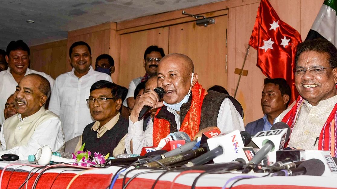 <div class="paragraphs"><p>Bodoland People’s Front (BPF) President Hagrama Mahilary and APCC President Ripun Bora hosted a joint press conference.</p></div>