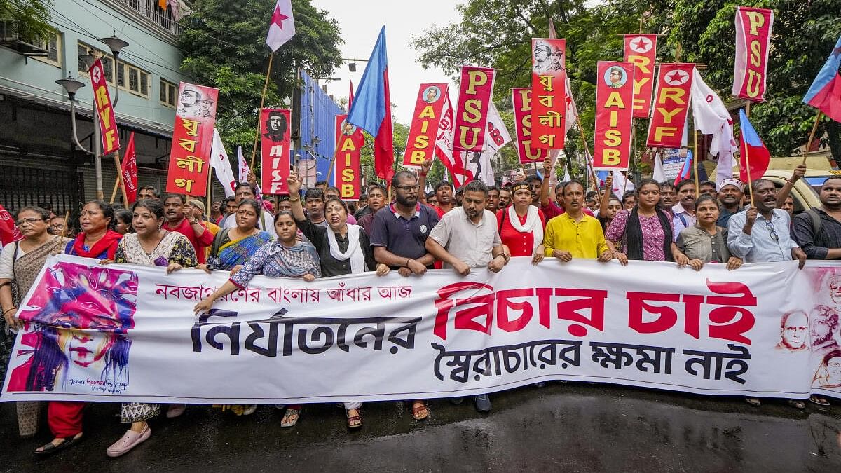 <div class="paragraphs"><p>Activists of various left wing parties stage a protest march in Kolkata against the alleged murder of a trainee doctor at RG Kar Medical College and Hospital.&nbsp;</p></div>