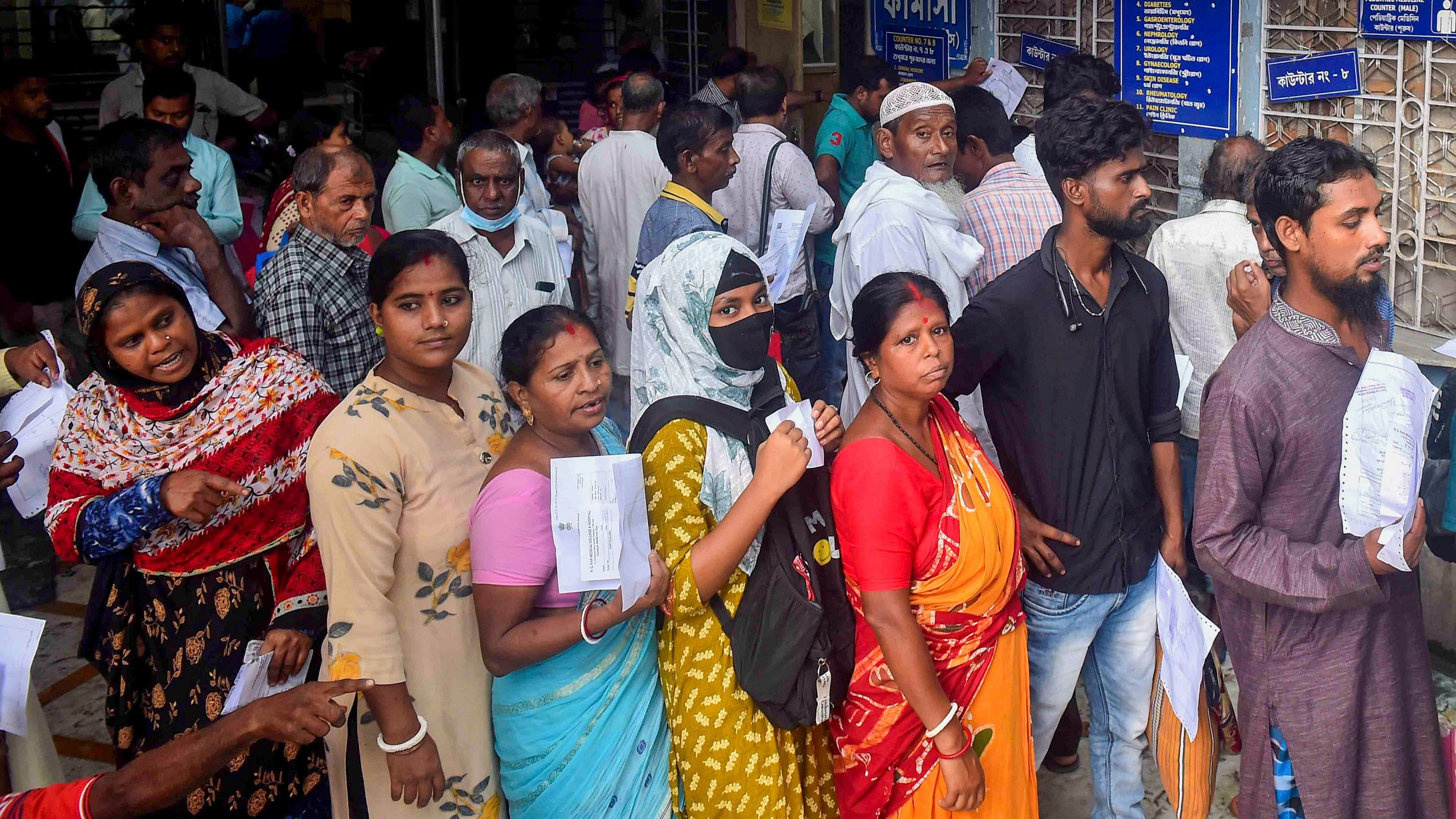 <div class="paragraphs"><p>Patients wait in queues at R G Kar Medical college and Hospital as junior doctors continue to 'cease work' in protest against the alleged sexual assault and murder of a postgraduate trainee doctor at the hospital, in Kolkata.</p></div>