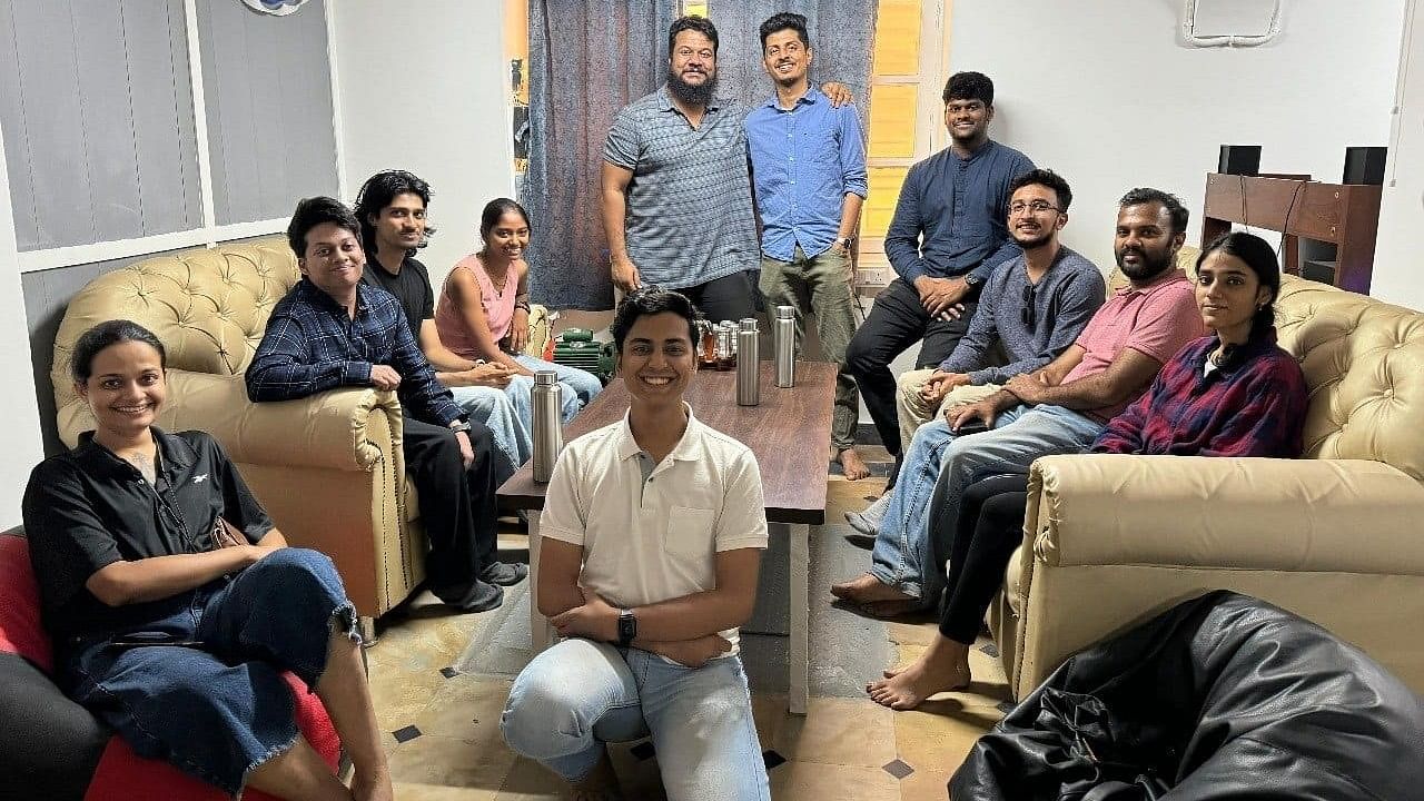 Dushyant Dubey (standing, left) at his NGO in Indiranagar. His team comprises six full-time members and 10,000 volunteers. 