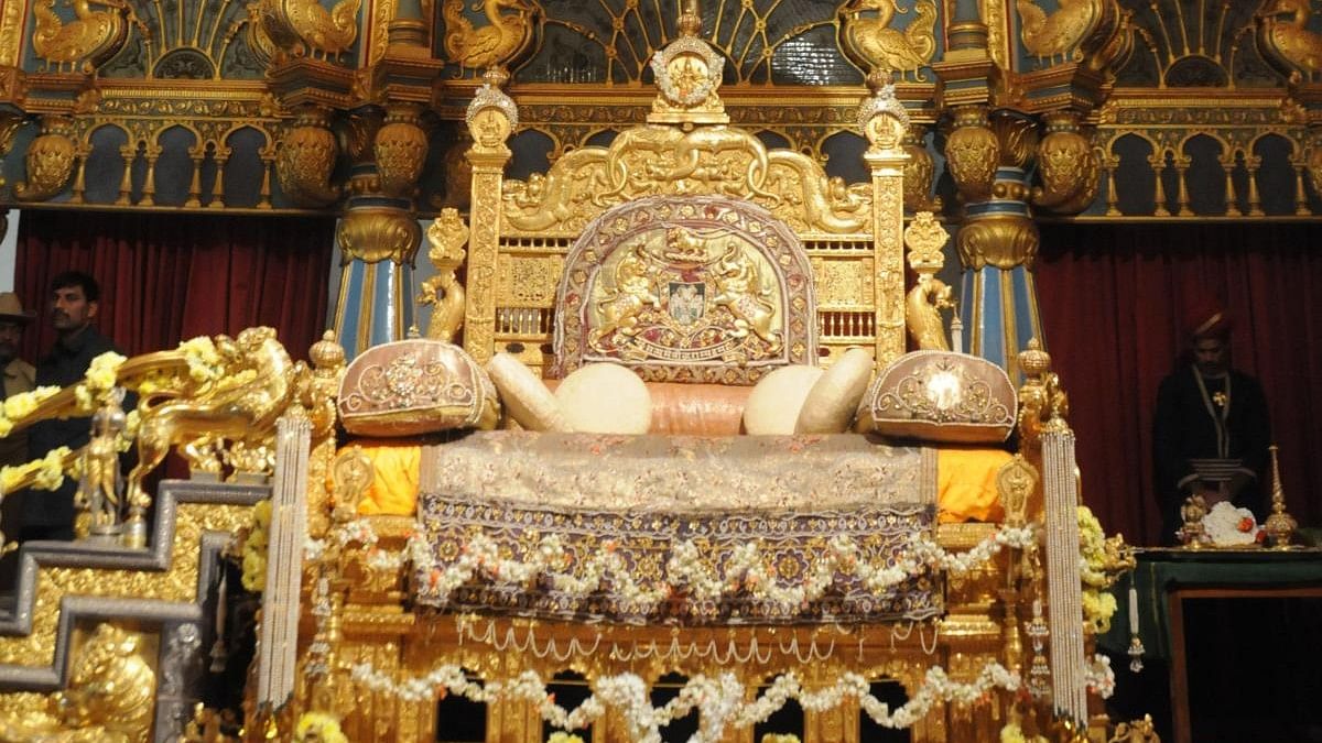 <div class="paragraphs"><p>Golden Throne at Amba Vilas Palace</p></div>