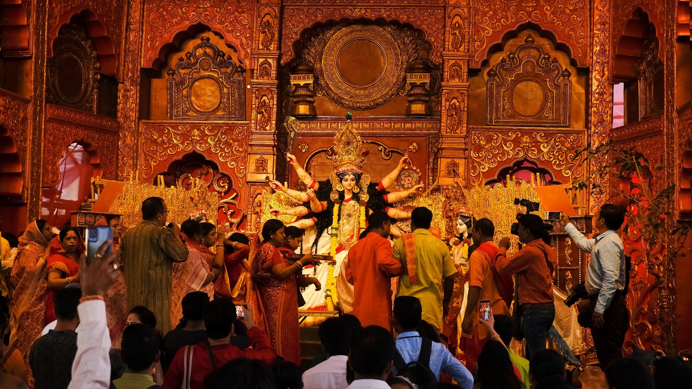 <div class="paragraphs"><p>representative image showing a Durga Puja Pandal.</p></div>