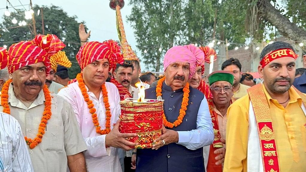 <div class="paragraphs"><p>Himachal Deputy CM at Mata Shri Chintapurni temple.</p></div>