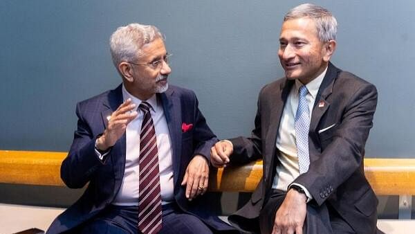 <div class="paragraphs"><p>External Affairs Minister S Jaishankar with Singapore's Foreign Affairs Minister Vivian Balakrishnan, in New York, USA on&nbsp;Sept 28.</p></div>