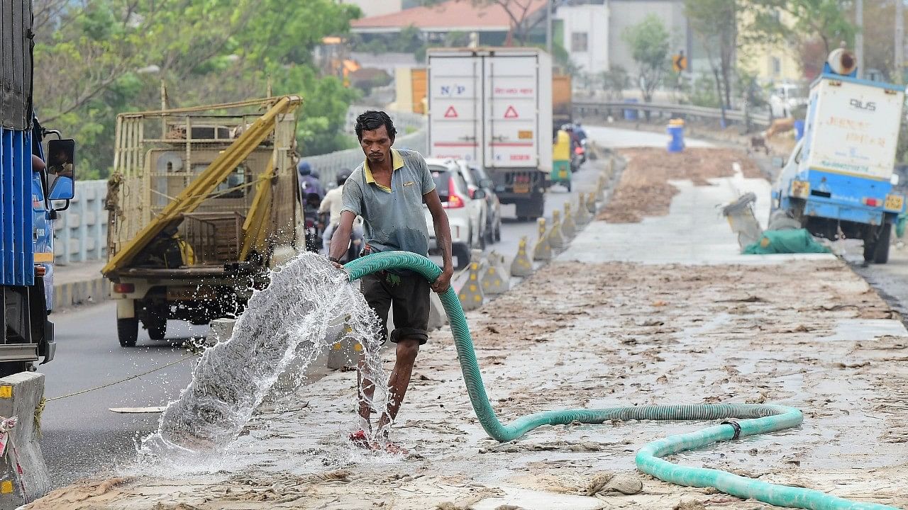 <div class="paragraphs"><p>The Outer Ring Road being white-topped in Annapoorneshwari Nagar, Bengaluru. (Image for representation)&nbsp;</p></div>