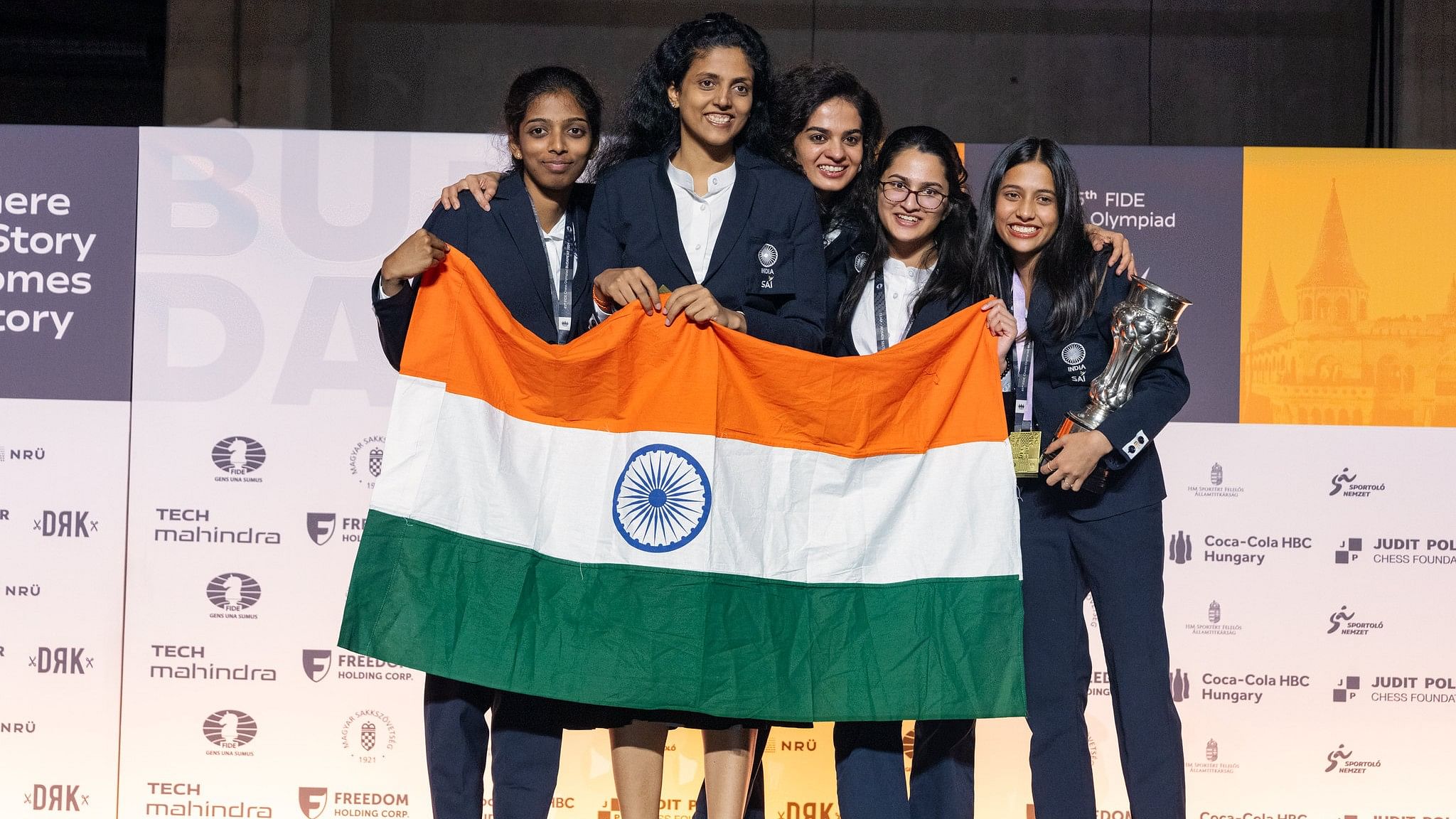 <div class="paragraphs"><p>The Indian team had an interesting blend of experience and youth with Harika playing her 10th&nbsp;Olympiad, Tania her 8th&nbsp;, Vaishali her 2nd&nbsp;while Divya and Vantika made their debuts.</p></div>