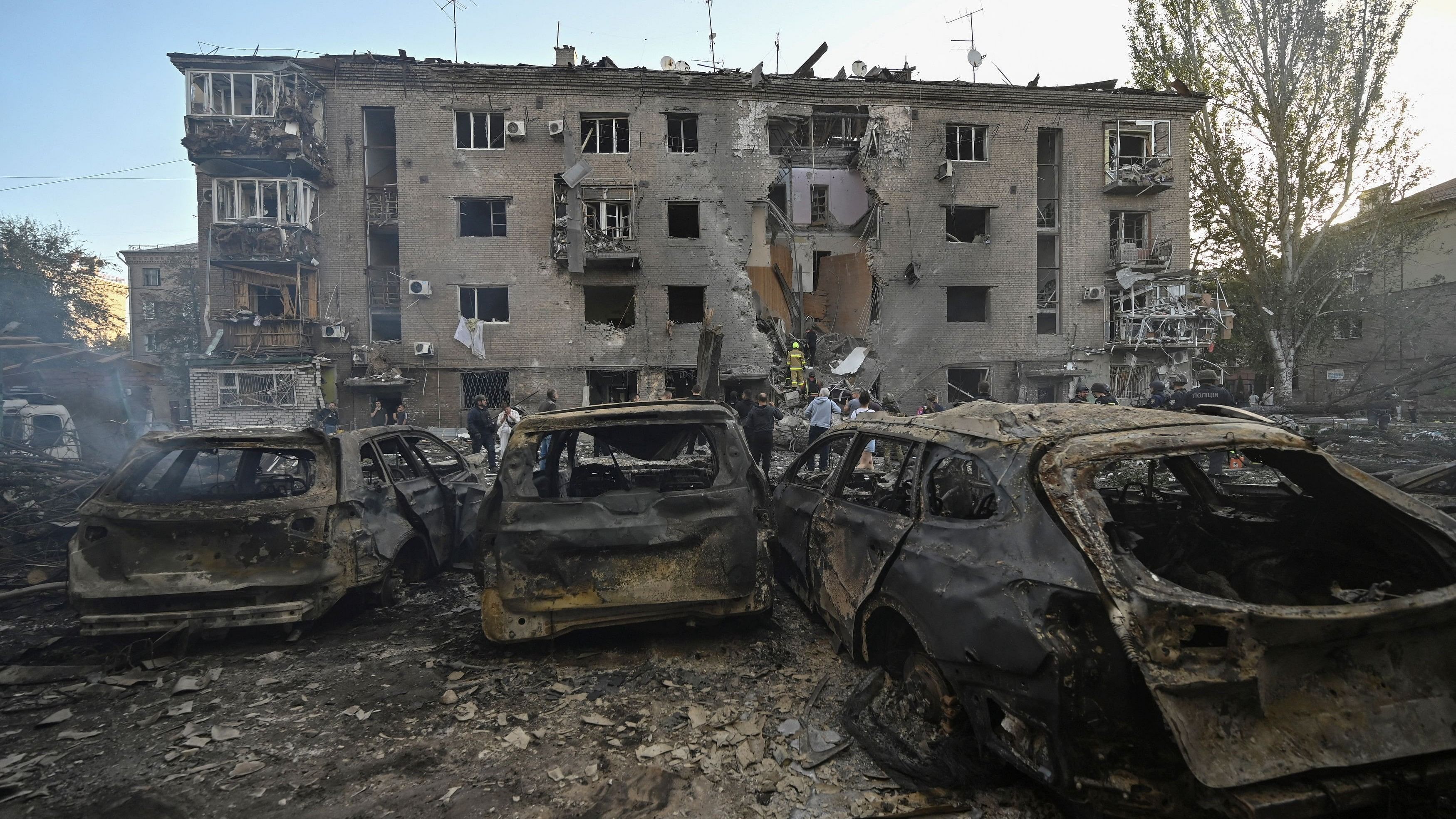 <div class="paragraphs"><p>Aftermath of a Russian air strike in Zaporizhzhia</p></div>