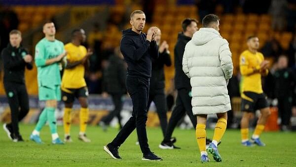 <div class="paragraphs"><p>Wolverhampton Wanderers manager Gary O'Neil looks dejected after the match.</p></div>