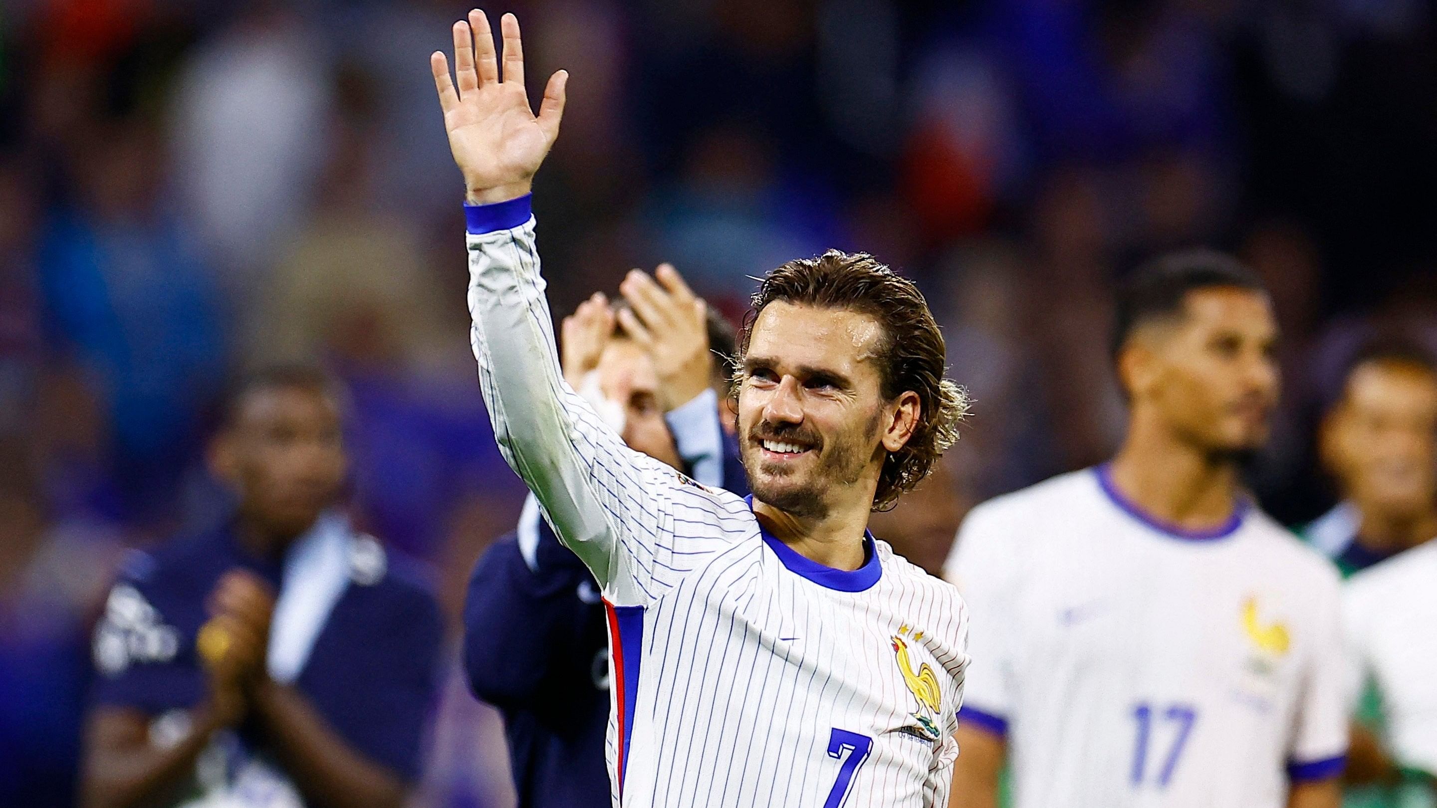 <div class="paragraphs"><p>France's Antoine Griezmann waves at fans.</p></div>