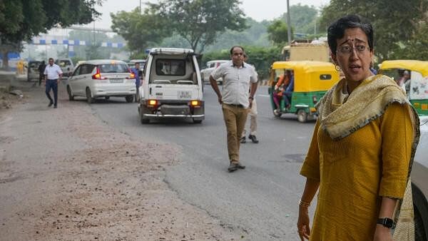 <div class="paragraphs"><p>Atishi inspects Okhla roads</p></div>