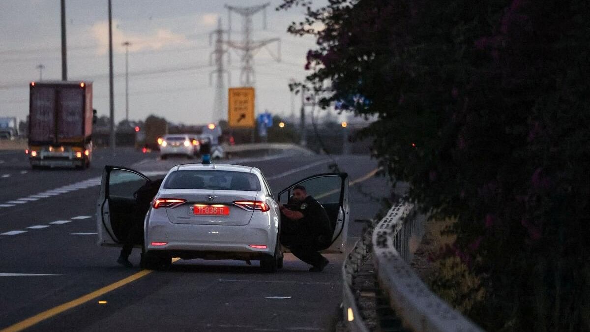 <div class="paragraphs"><p>A photo of Israeli policemen.&nbsp;</p></div>