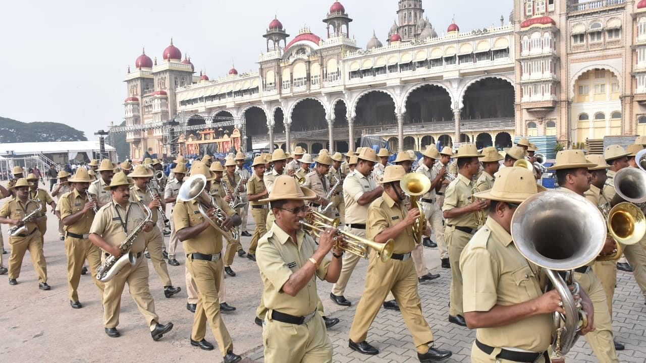 <div class="paragraphs"><p>Police band during final round of rehearsal for Dasara Jamboo Savari procession at Palace premises on Thursday morning.</p></div>