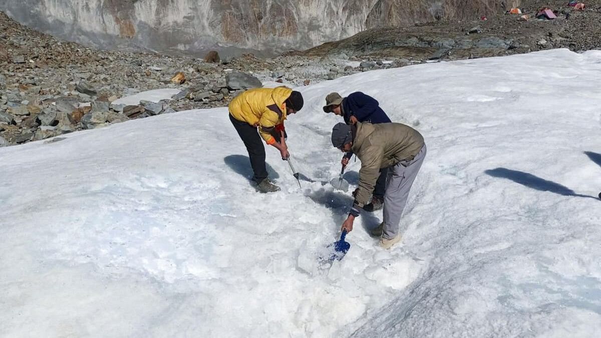 <div class="paragraphs"><p>Personnel from the joint team of Indian Army's Dogra Scouts and representatives of Tiranga Mountain Rescue during a search and rescue mission to recover the remains of personnel from the ill-fated Indian Air Force (IAF) AN-12 aircraft, which crashed on Rohtang Pass in 1968, Tuesday, Oct 1, 2024.</p></div>