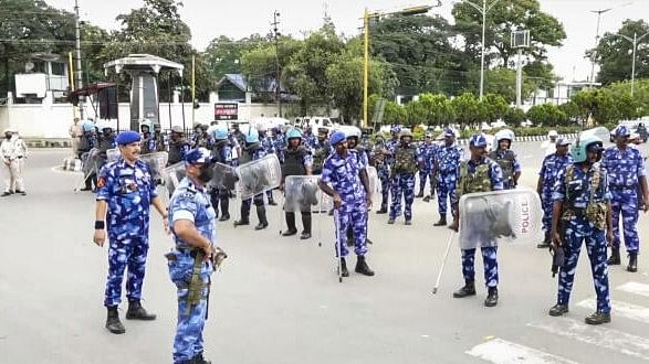 <div class="paragraphs"><p>Security personnel stand guard amid Manipur unrest</p></div>