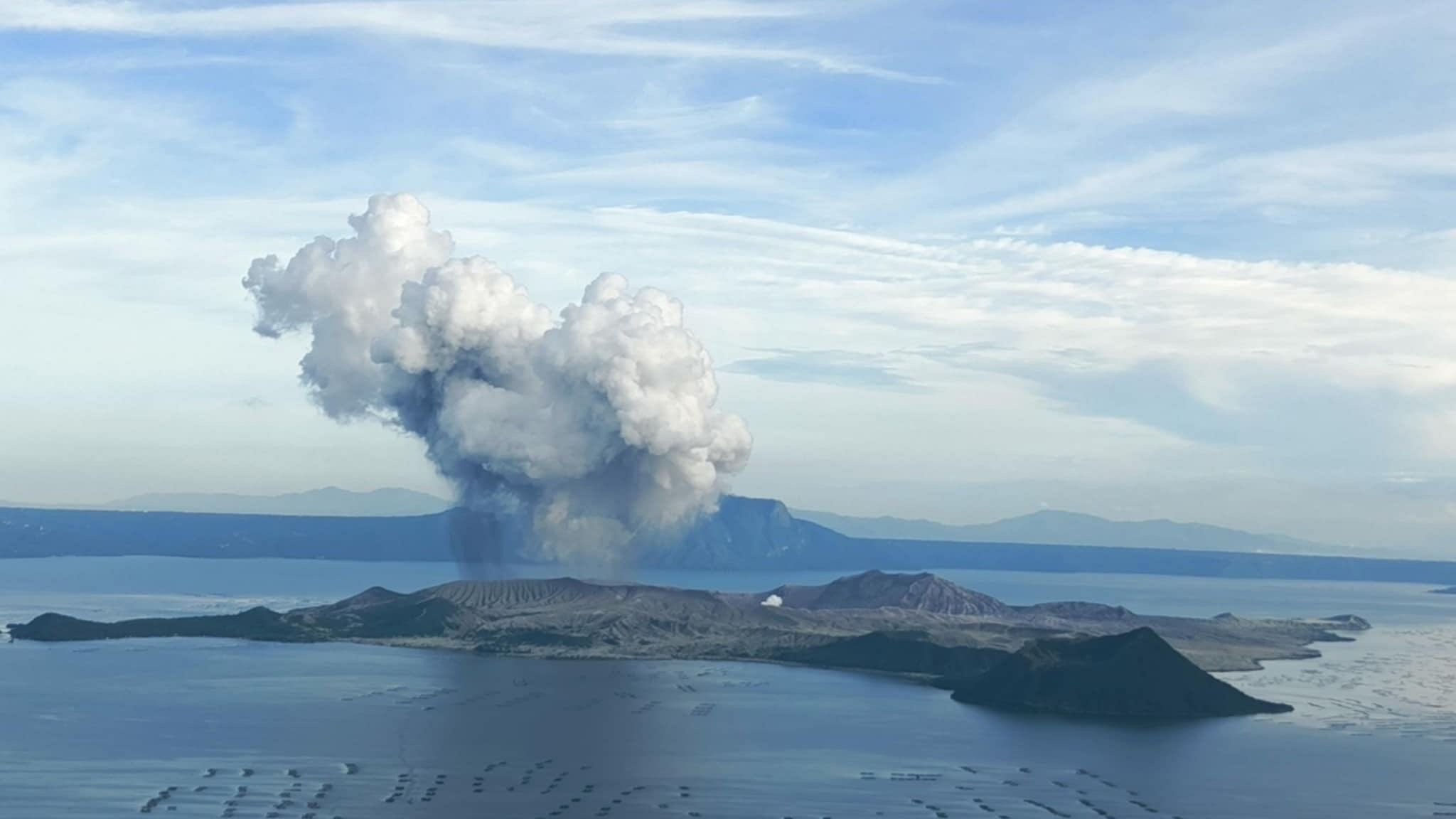 <div class="paragraphs"><p>Taal volcano in Philippines</p></div>