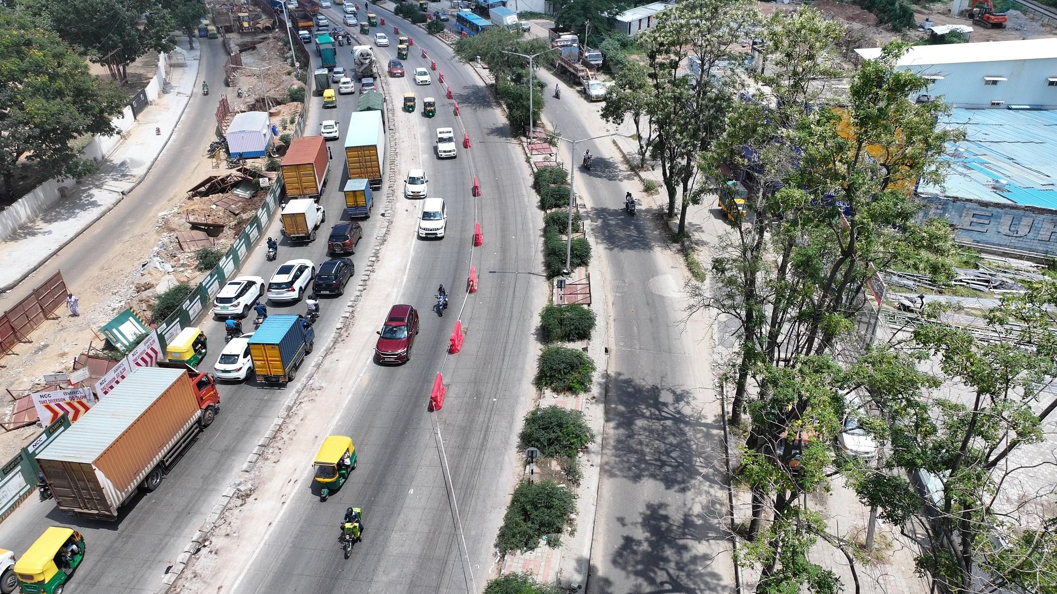 <div class="paragraphs"><p>A view of the Outer Ring Road at Veerannapalya, near Nagawara.  </p></div>