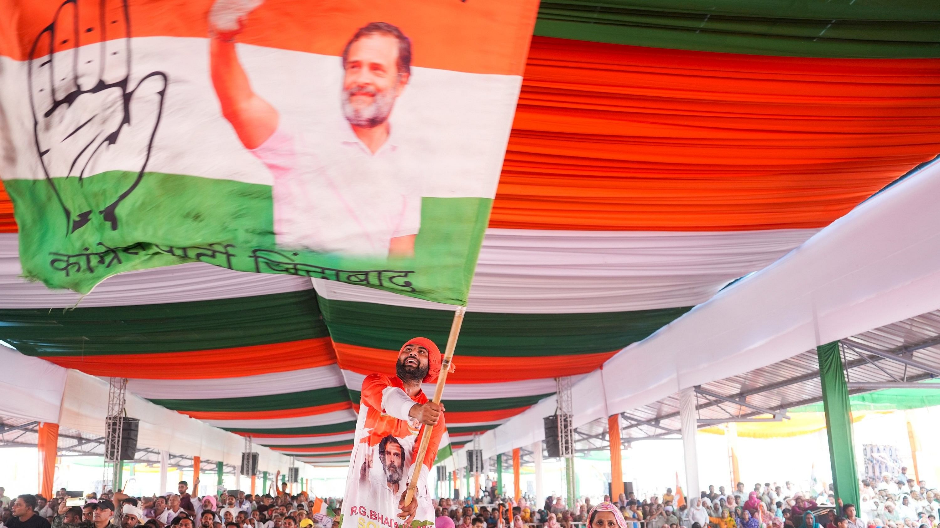 <div class="paragraphs"><p>Supporters during the Congress party's Haryana Vijay Sankalp Jansabha, in Julana, Haryana, on Wednesday.</p></div>