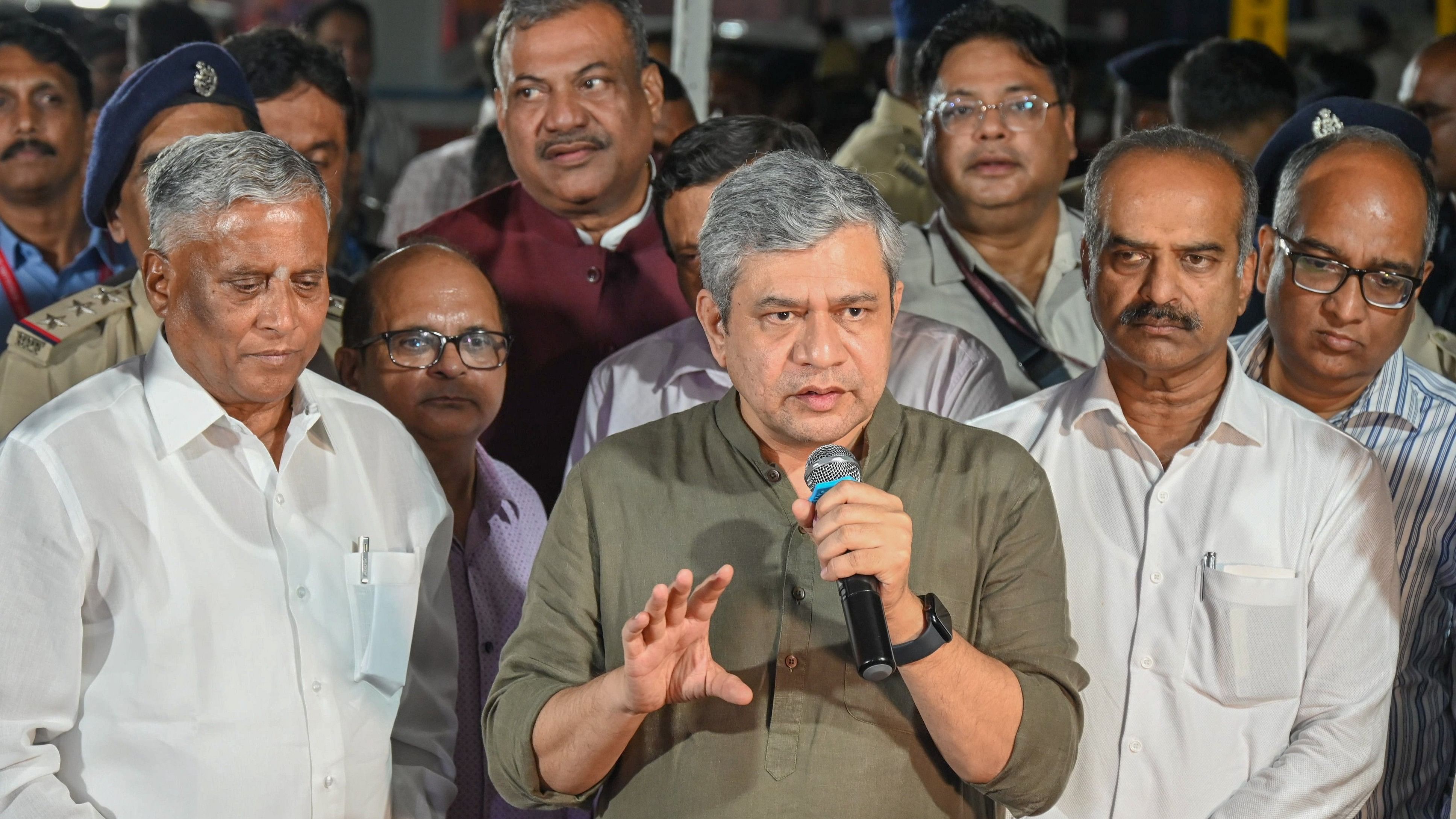 <div class="paragraphs"><p>Union Railway Minister Ashwini Vaishnaw speaking after inspecting works at Bengaluru Cantonment station on Saturday. Union Minister of State for Railways V Somanna (left)&nbsp;and MP P C Mohan are also seen. </p></div>