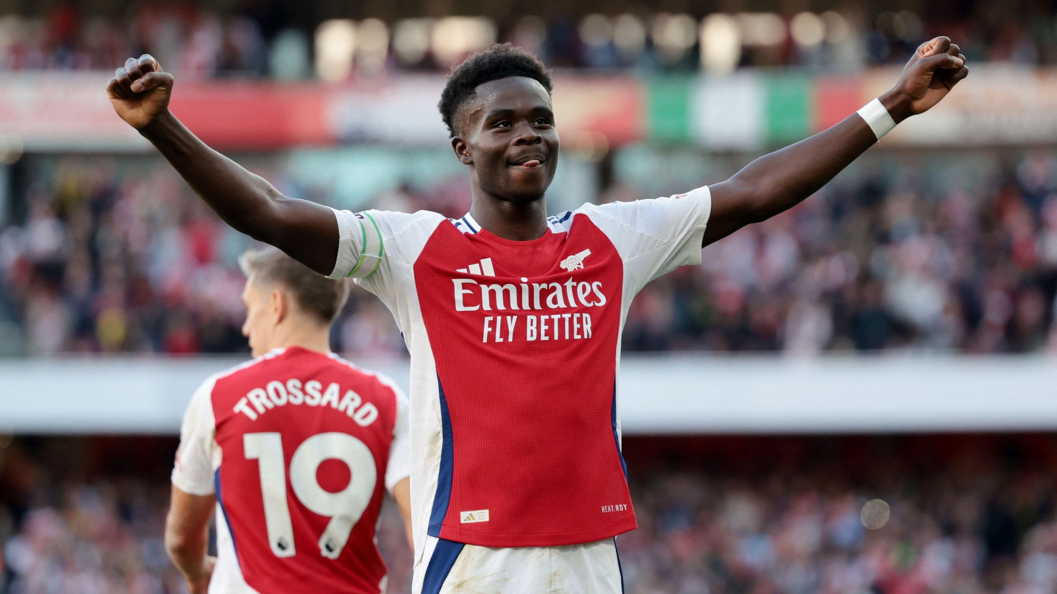 <div class="paragraphs"><p>Arsenal's Bukayo Saka celebrates scoring their third goal</p></div>