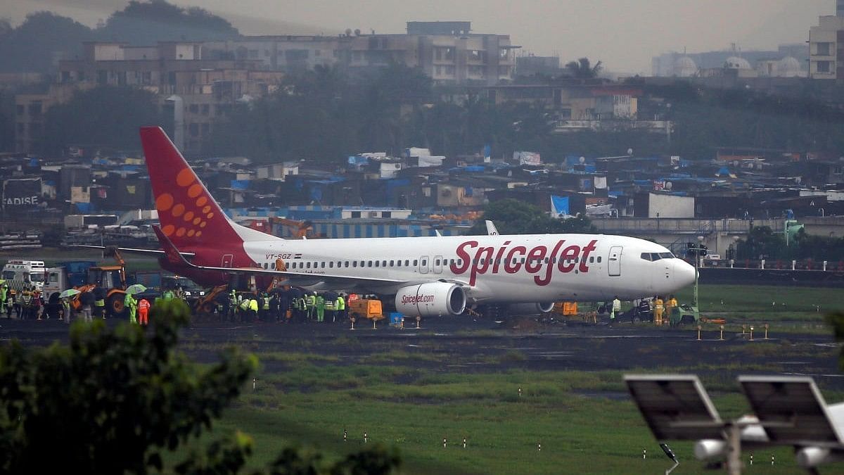 <div class="paragraphs"><p> A SpiceJet flight</p></div>