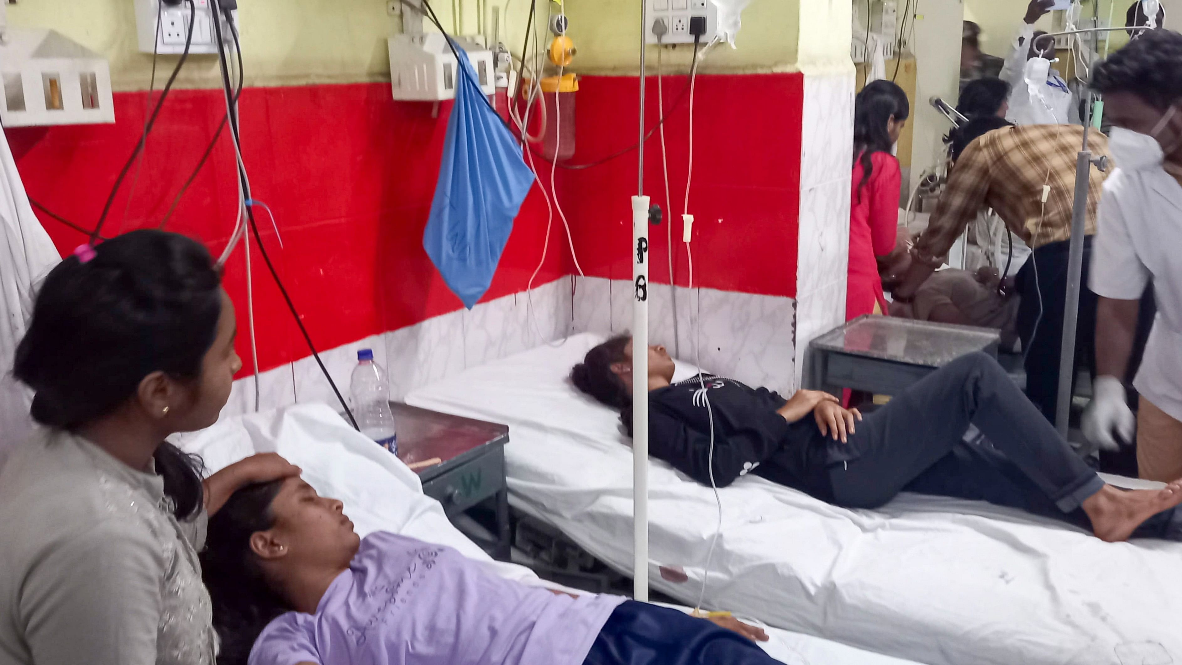 <div class="paragraphs"><p>Students fell ill after having dinner at college in Latur</p></div>