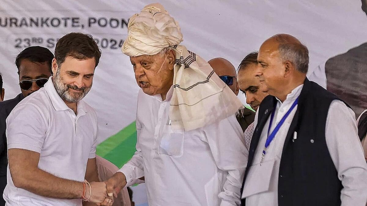 <div class="paragraphs"><p>A file image of Congress leader Rahul Gandhi and NC stalwart Farooq Abdullah.&nbsp;</p></div>