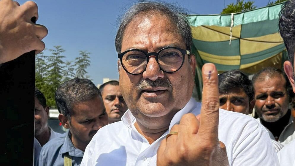 <div class="paragraphs"><p>Indian National Lok Dal leader Abhay Chautala shows his finger marked with indelible ink after casting vote at a polling station during the Haryana Assembly elections.</p></div>