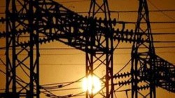 <div class="paragraphs"><p>Torrent Power Ltd, NTPC and Gujarat Industries Power Company Ltd quoted Rs 1.94 per unit, a source said. </p></div>