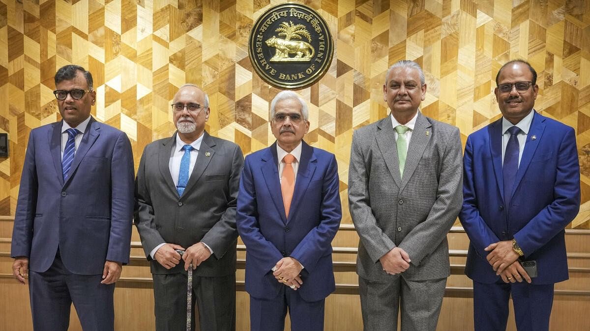 <div class="paragraphs"><p>Reserve Bank of India (RBI) Governor Shaktikanta Das with Deputy Governors Michael Debabrata Patra, M. Rajeshwar Rao, Swaminathan Janakiraman and T. Rabi Sankar arrives to address a press conference at RBI headquarters, in Mumbai, Wednesday, Oct. 9, 2024.</p></div>