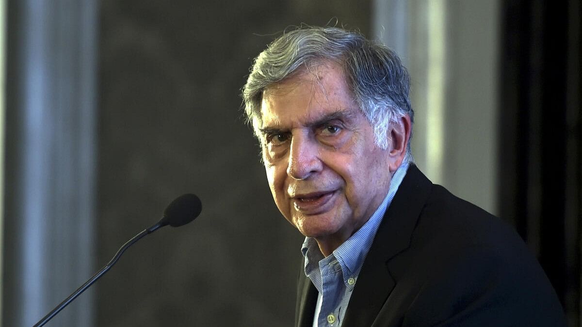 <div class="paragraphs"><p>Ratan Tata</p></div>