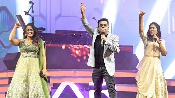 <div class="paragraphs"><p>A R Rahman with Rakshitha and Shwetha Mohan at Mysuru Yuva Dasara.</p></div>