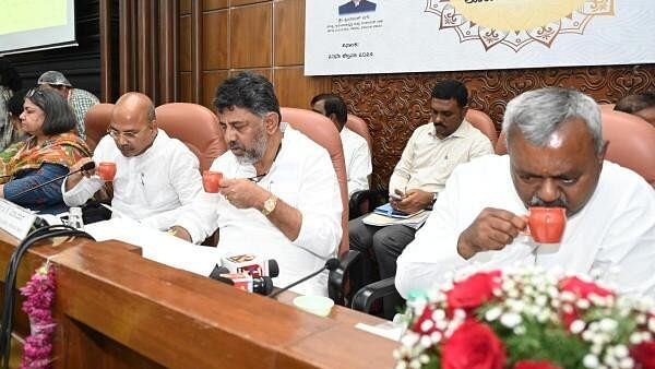 <div class="paragraphs"><p>DCM D K Shivakumar, Skill Development Entrepreneurship and Livelihood Department Minister Dr. Sharan Prakash Patil and Former Minister S T Somashekar drink Akka cafe coffee during the unveils logo of Namma Sara's mela 2024 and Akka cafe at Vikasa soudha organised by Skill Development Entrepreneurship and Livelihood Department in Bengaluru.</p></div>