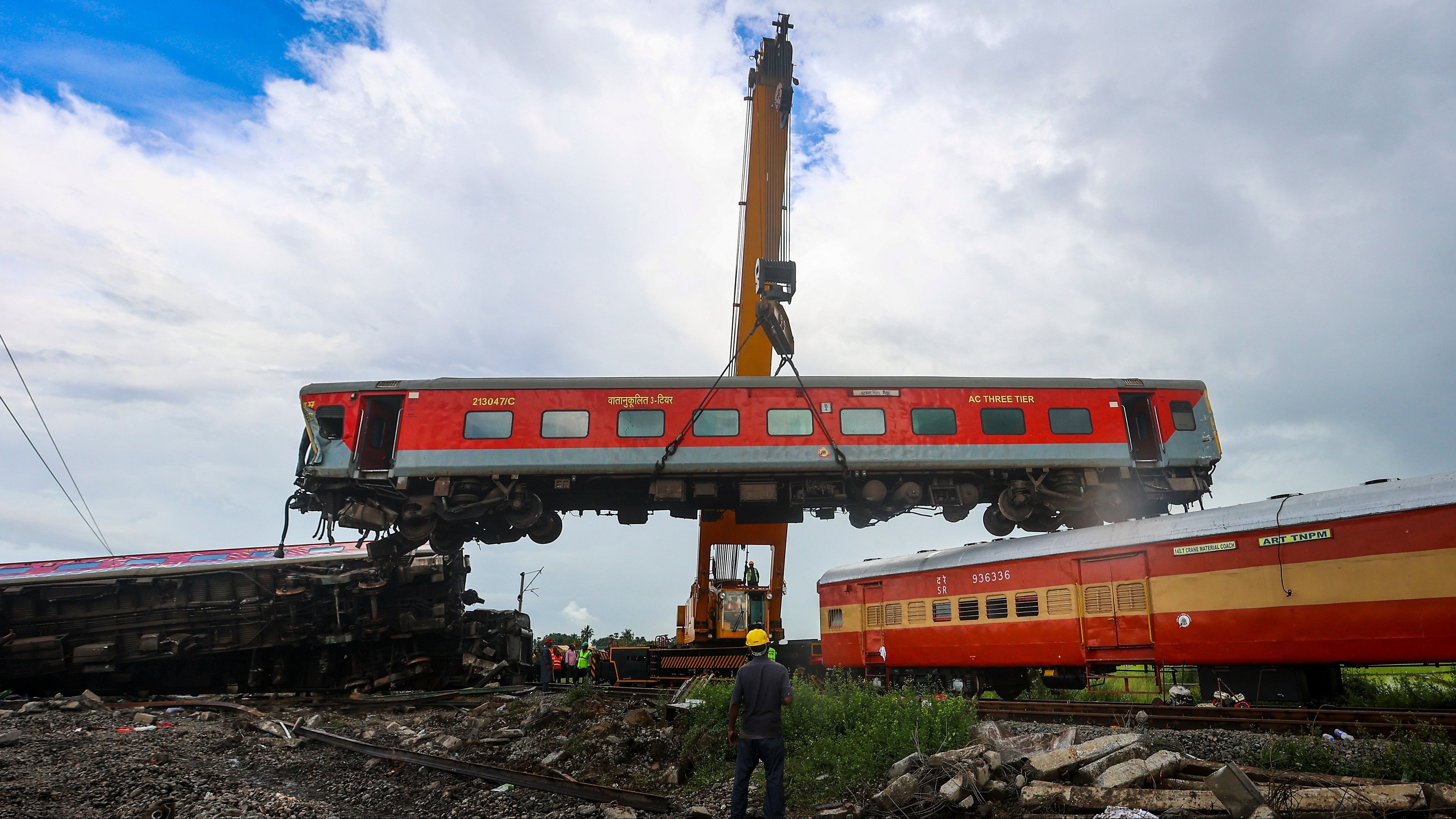 <div class="paragraphs"><p>Restoration work underway after Mysuru-Darbhanga Bagmati Express train collided with a stationary goods train on Friday, at Kavarapettai near Chennai, Saturday, Oct. 12, 2024. </p></div>