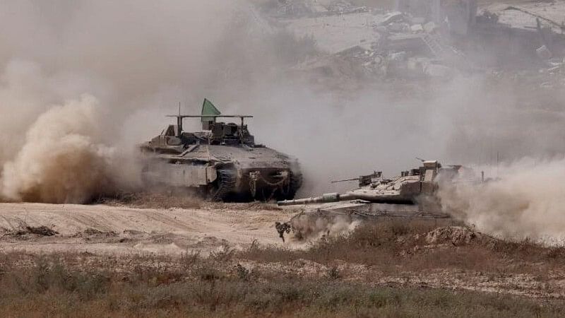 <div class="paragraphs"><p>Israeli tanks.</p></div>