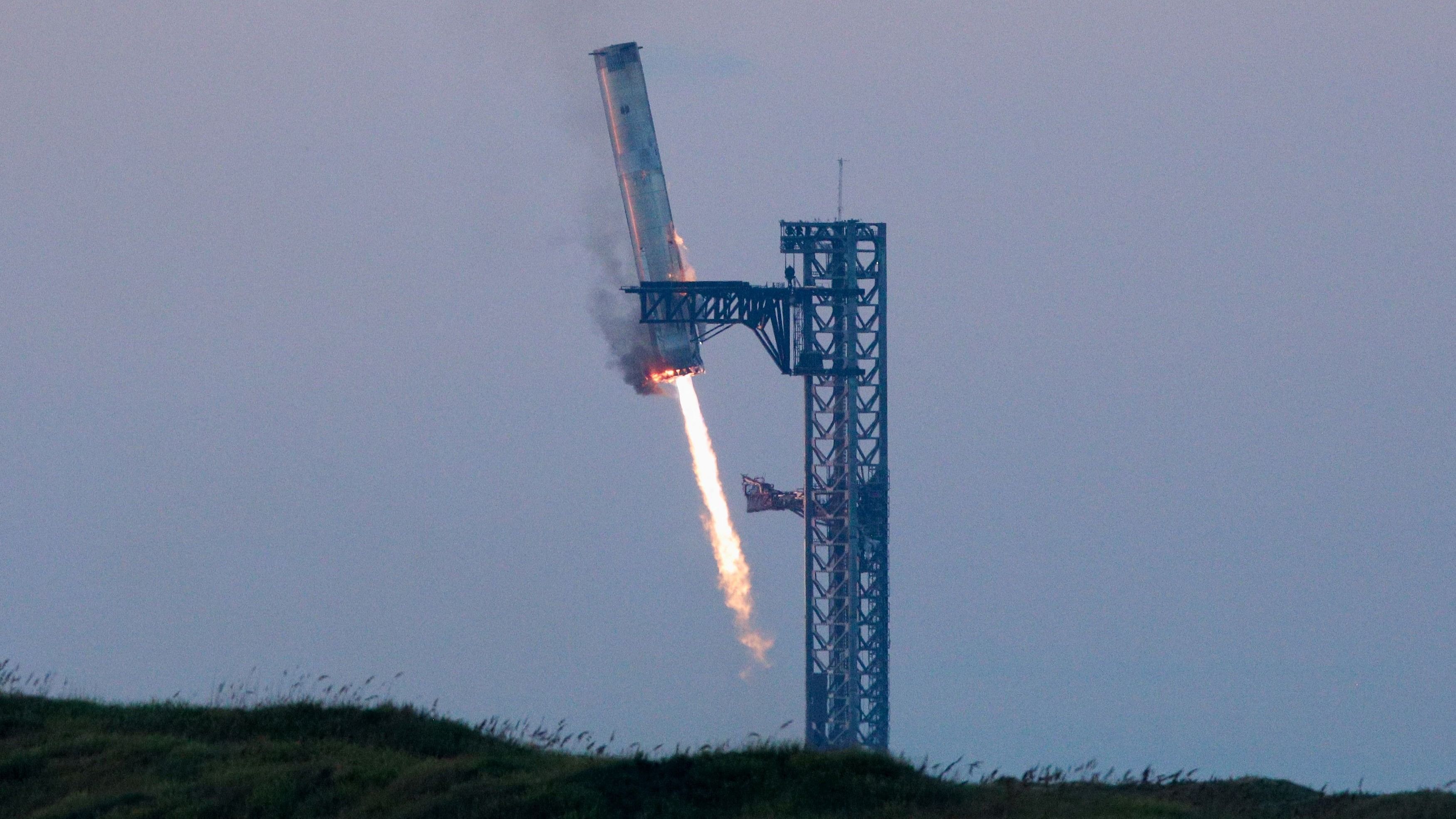 <div class="paragraphs"><p>SpaceX's Starship lifts off during its fifth flight test, in Boca Chica, Texas, US.</p></div>