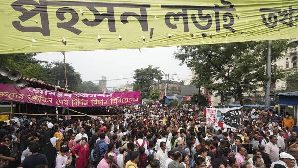 <div class="paragraphs"><p>A large gathering at the ‘Droh carnival’, the human-chain protest demonstration against the rape and murder of a junior doctor of R.G. Kar Medical College &amp; Hospital, in Kolkata.</p></div>