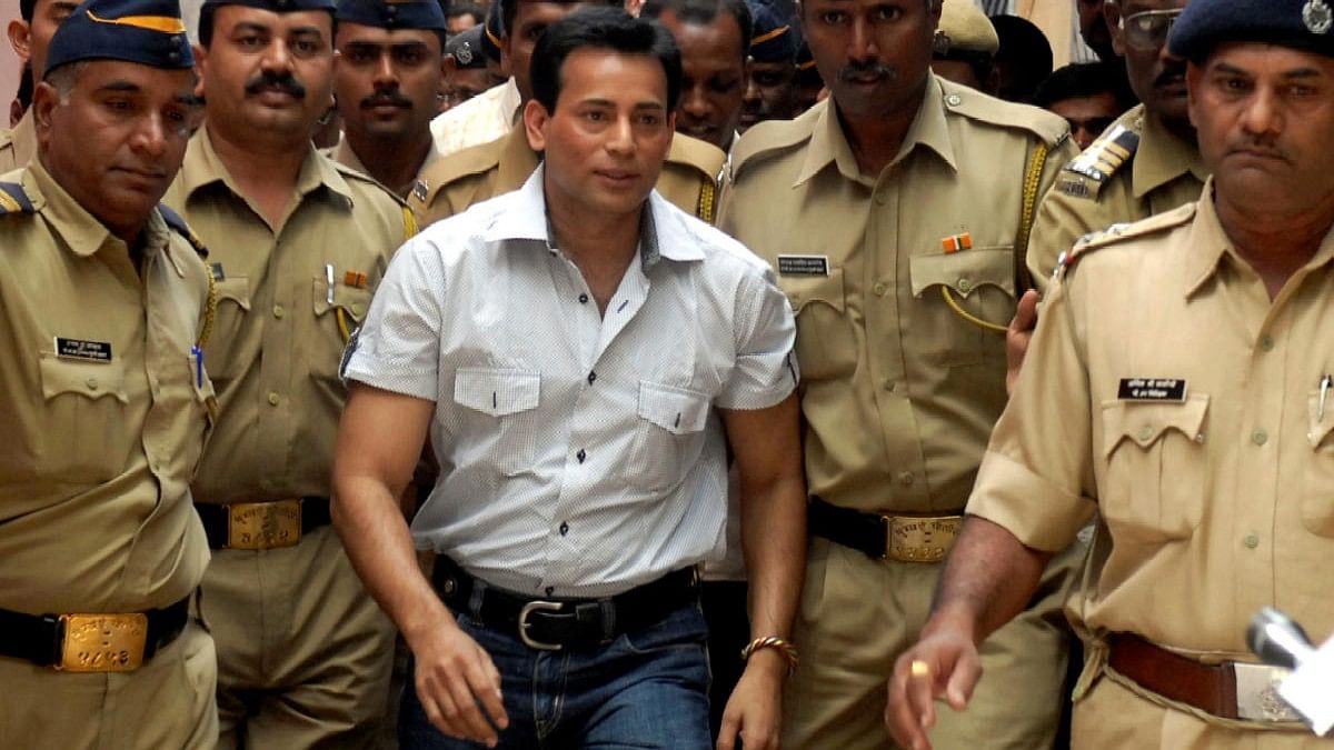 <div class="paragraphs"><p>Gangster Abu Salem </p></div>