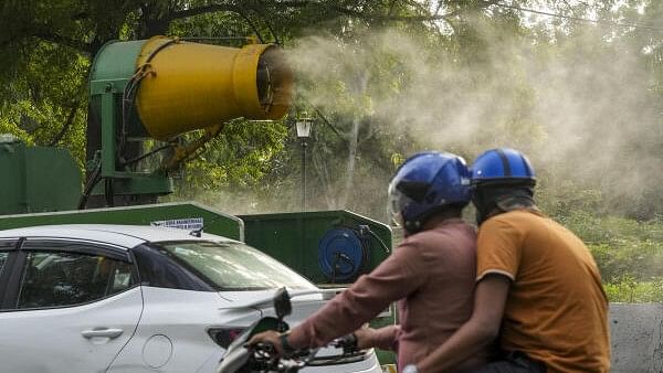 <div class="paragraphs"><p>An anti-smog gun being used to curb air pollution, in New Delhi.&nbsp;</p></div>