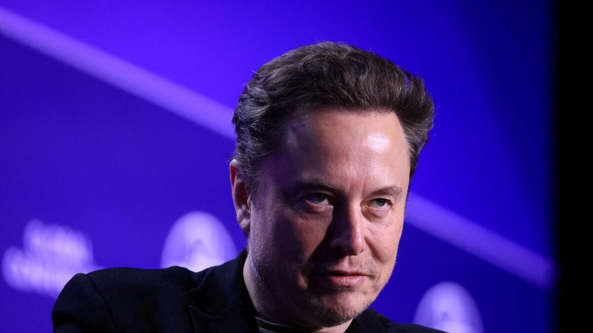 <div class="paragraphs"><p>Elon Musk</p></div>