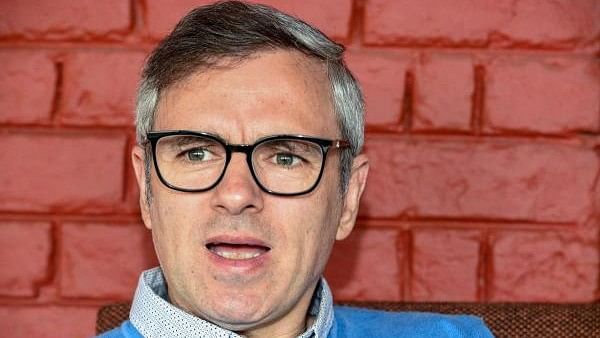 <div class="paragraphs"><p>Omar Abdullah</p></div>