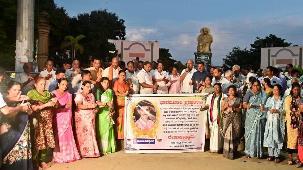 <div class="paragraphs"><p>Candlelight vigil for Renukaswamy.</p></div>