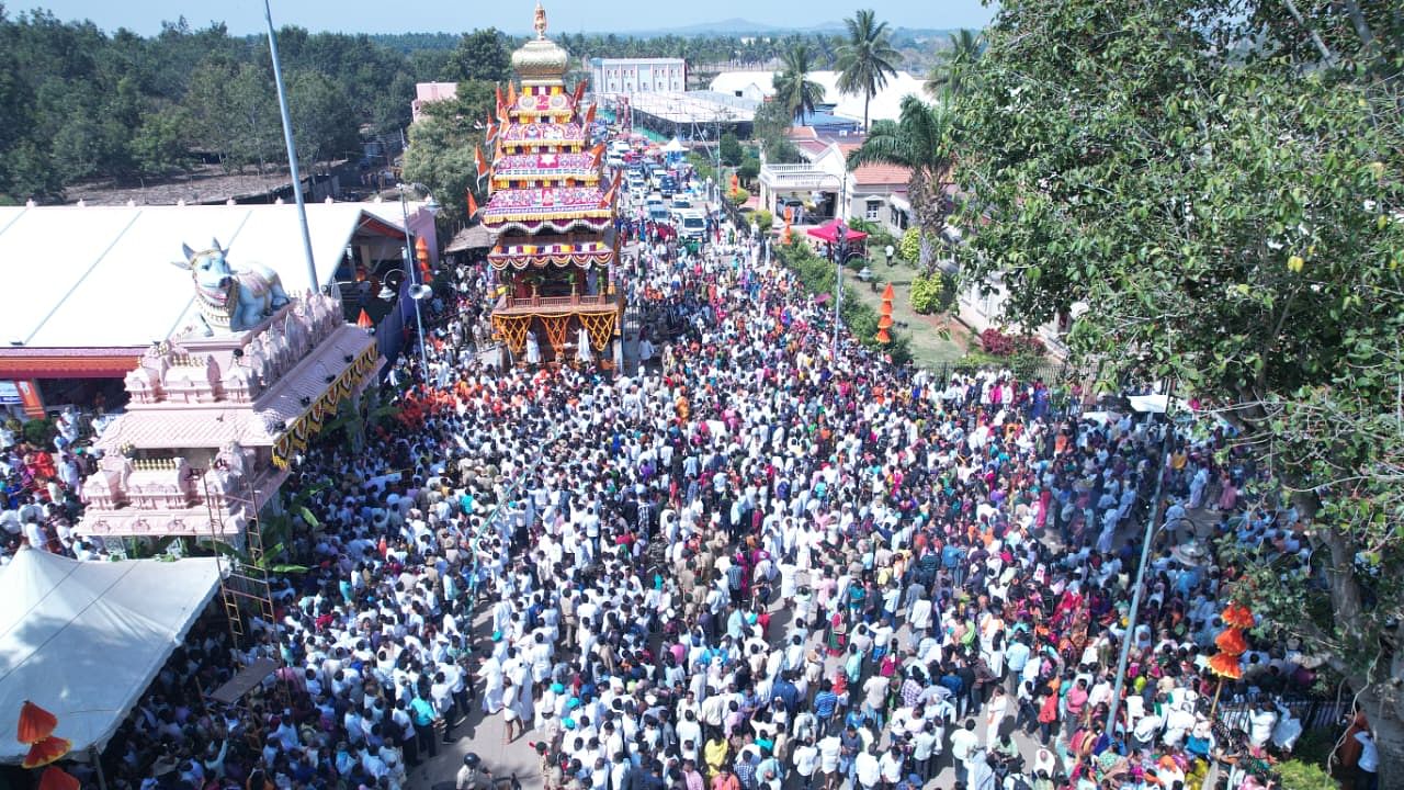 <div class="paragraphs"><p>Devotees witness Sri Chamundeshwari devi Maha Rathotsava held atop Chamundi Hill on Wednesday morning. </p></div>